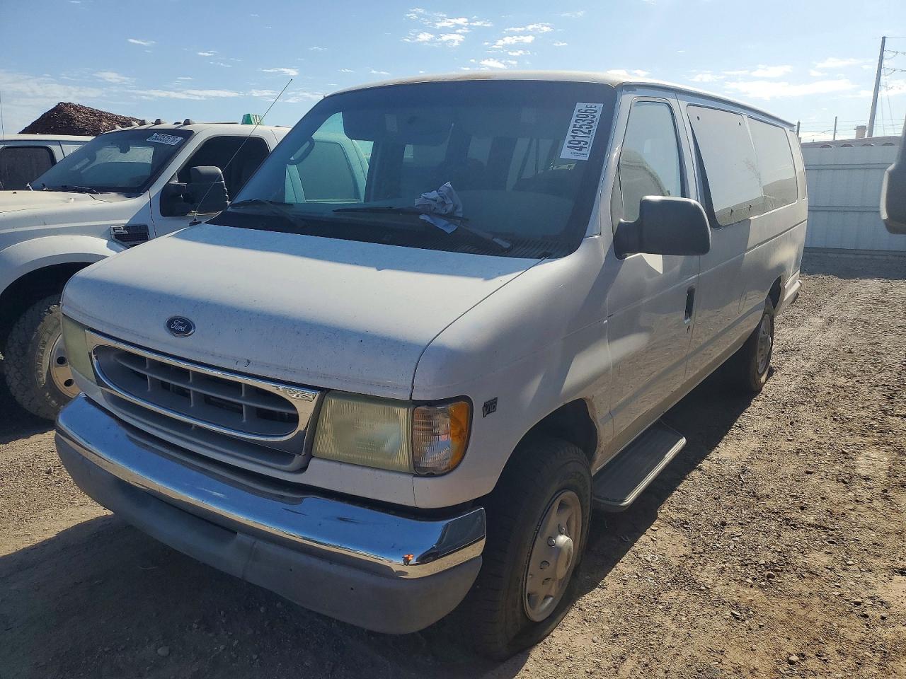 FORD ECONOLINE 2002 — 3
