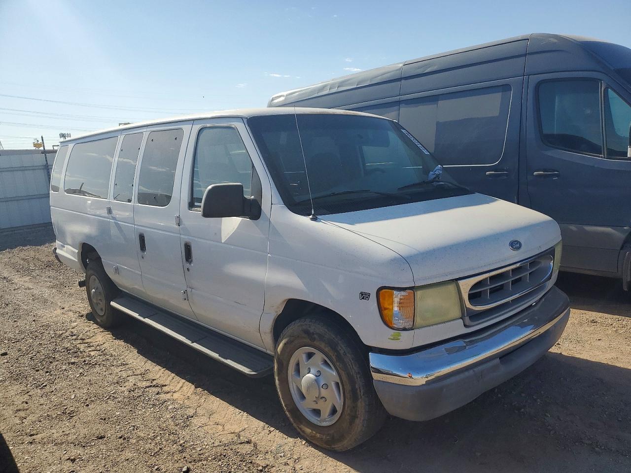 FORD ECONOLINE 2002 — 2