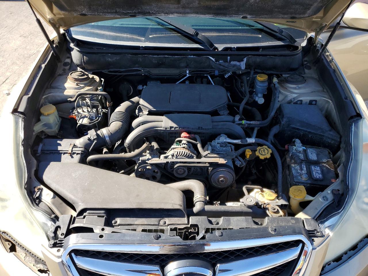 SUBARU LEGACY 2010 — 12