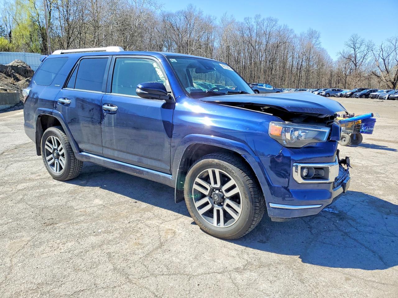 TOYOTA 4RUNNER 2022 — 5
