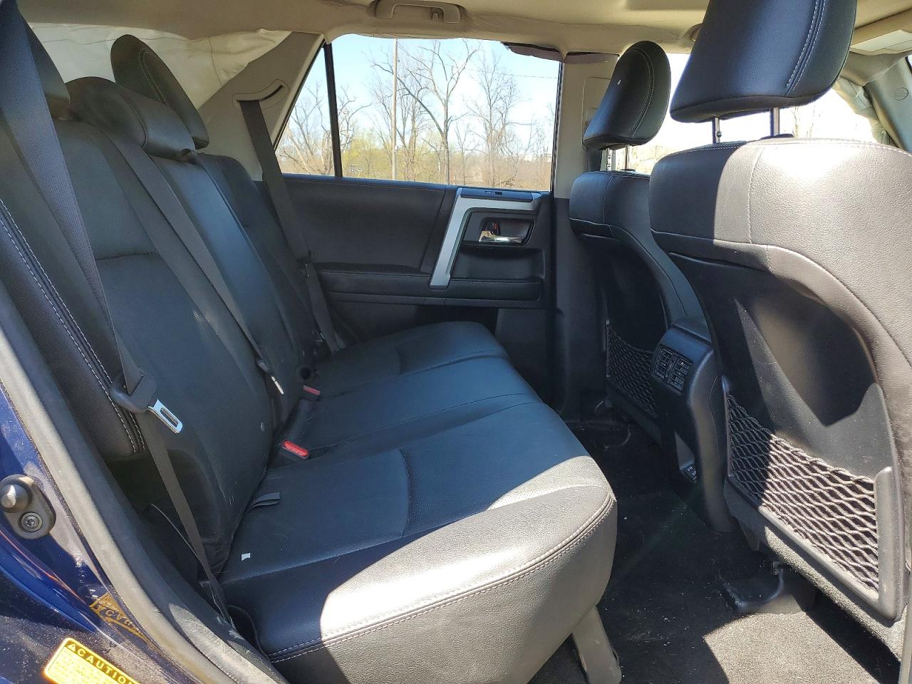 TOYOTA 4RUNNER 2022 — 12
