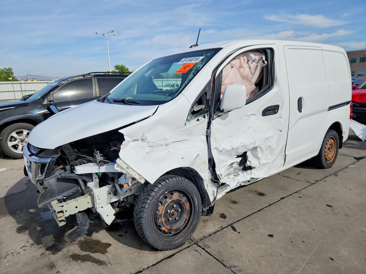 2017 NISSAN NV200