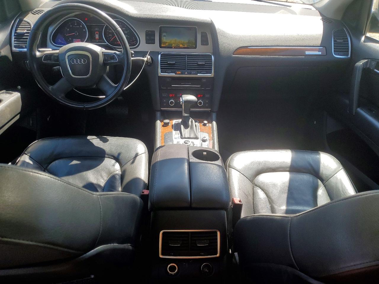 AUDI Q7 2011 — 9