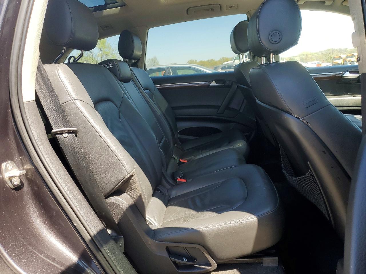 AUDI Q7 2011 — 12