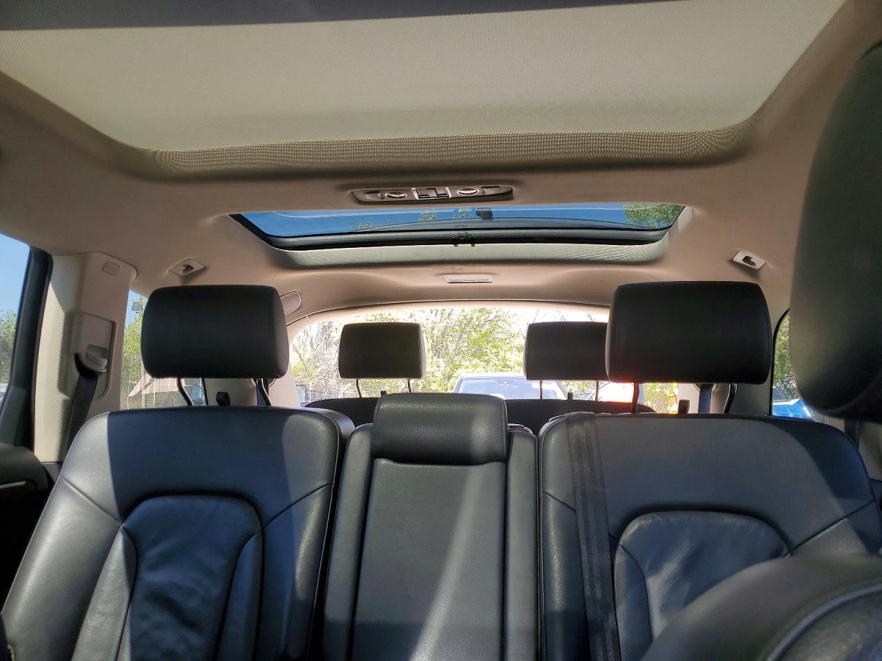 AUDI Q7 2011 — 11