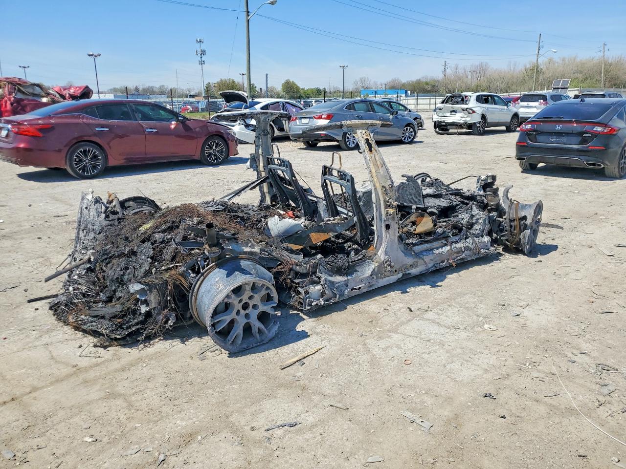 TESLA MODEL S 2023 — 4