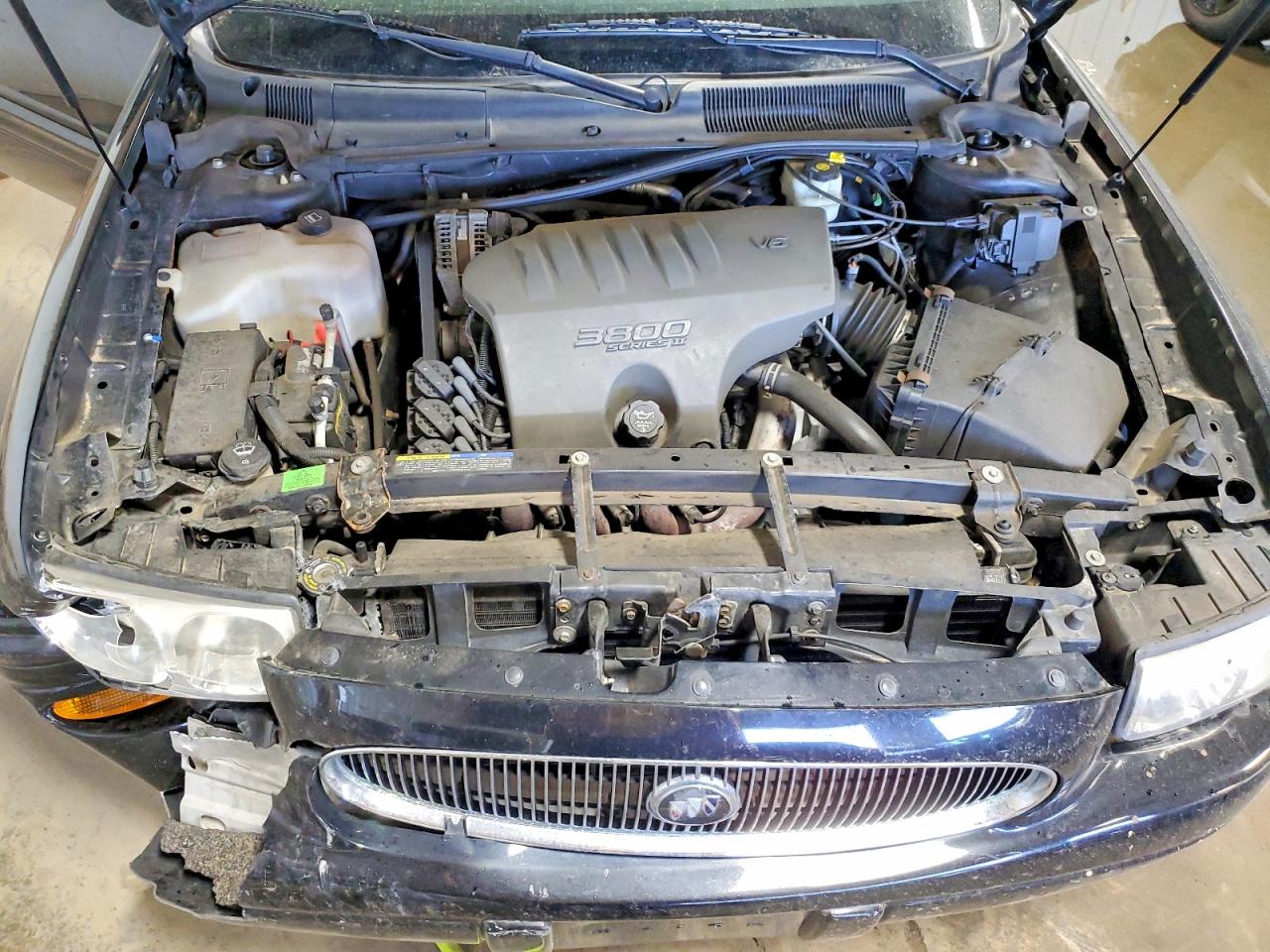 BUICK LESABRE 2004 — 12