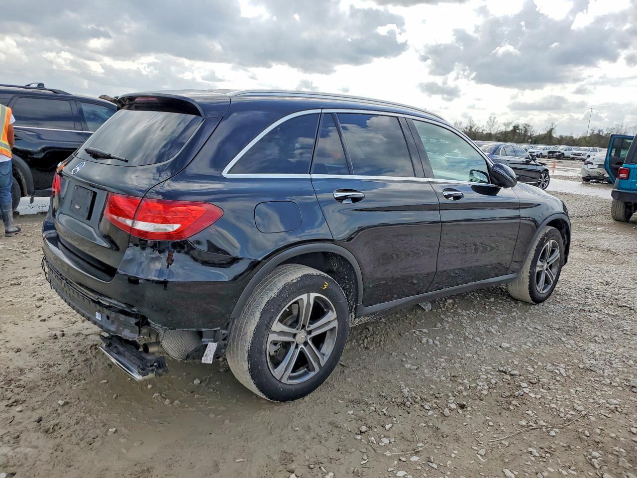 MERCEDES-BENZ GLC 2016 — 4