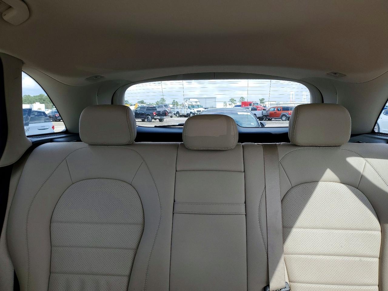 MERCEDES-BENZ GLC 2016 — 11