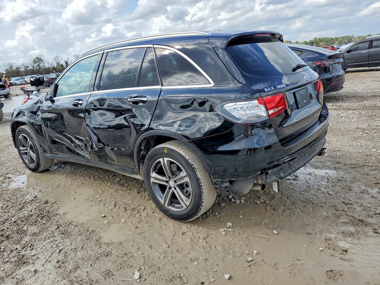 MERCEDES-BENZ GLC 2016 — 3
