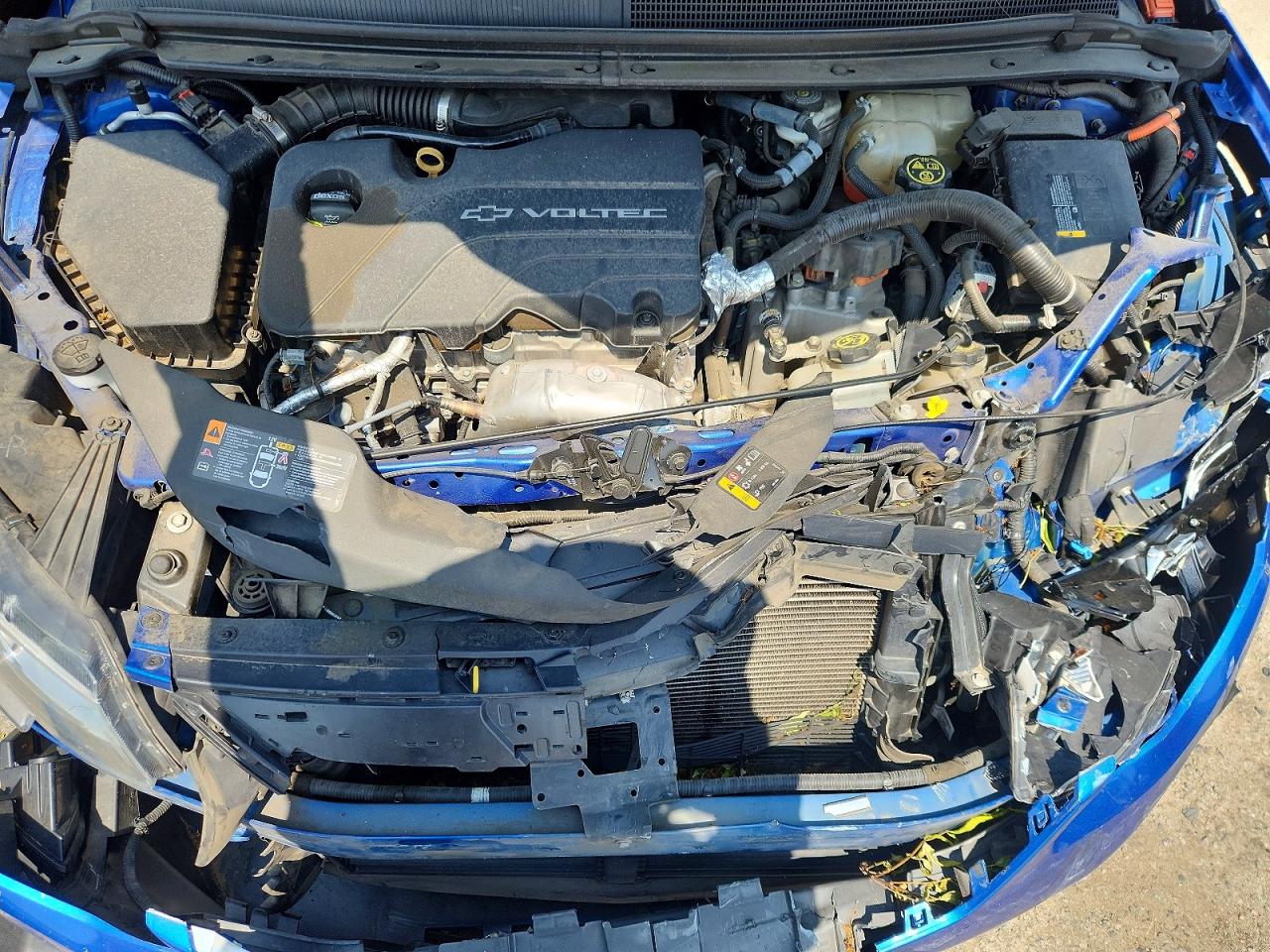 CHEVROLET VOLT 2017 — 12