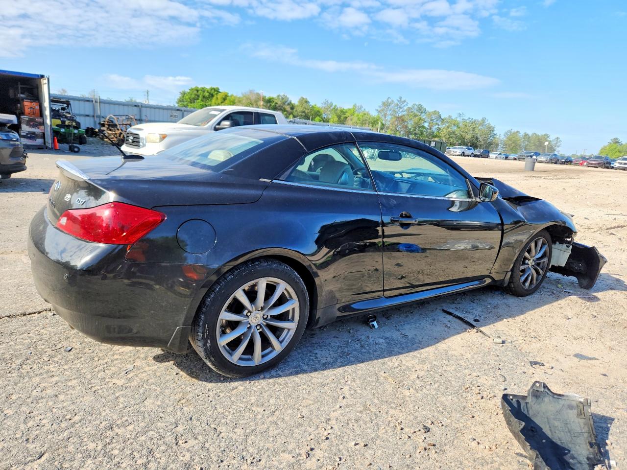 INFINITI G37 CONVERTIBLE 2012 — 4