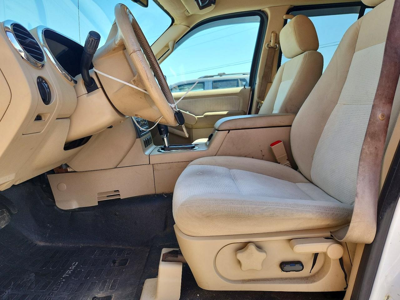 FORD EXPLORER SPORT TRAC 2007 — 8