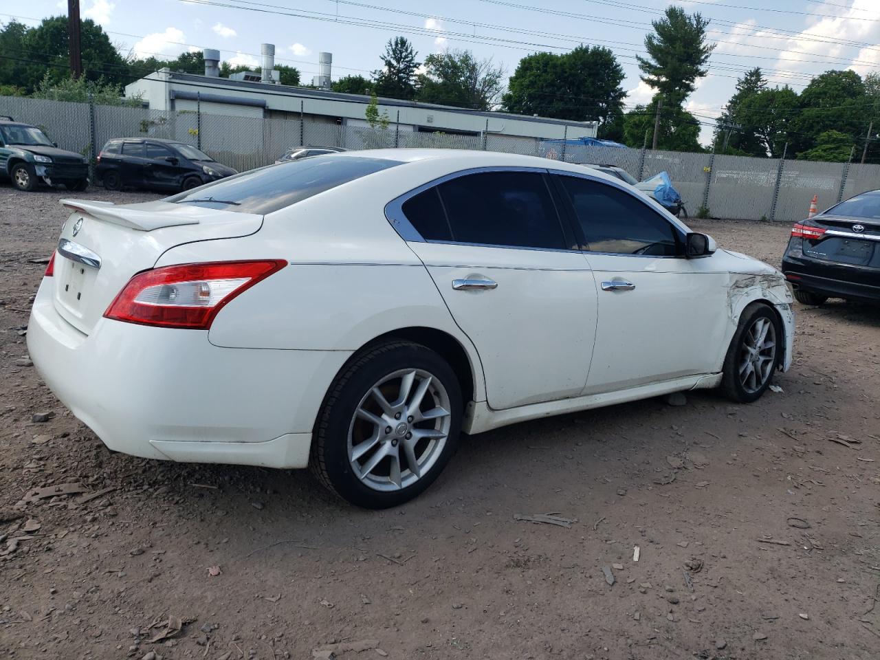 NISSAN MAXIMA 2009 — 4
