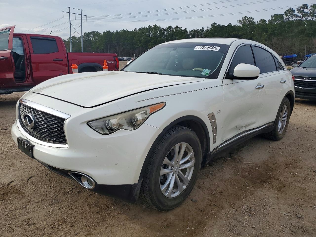 2017 INFINITI QX70