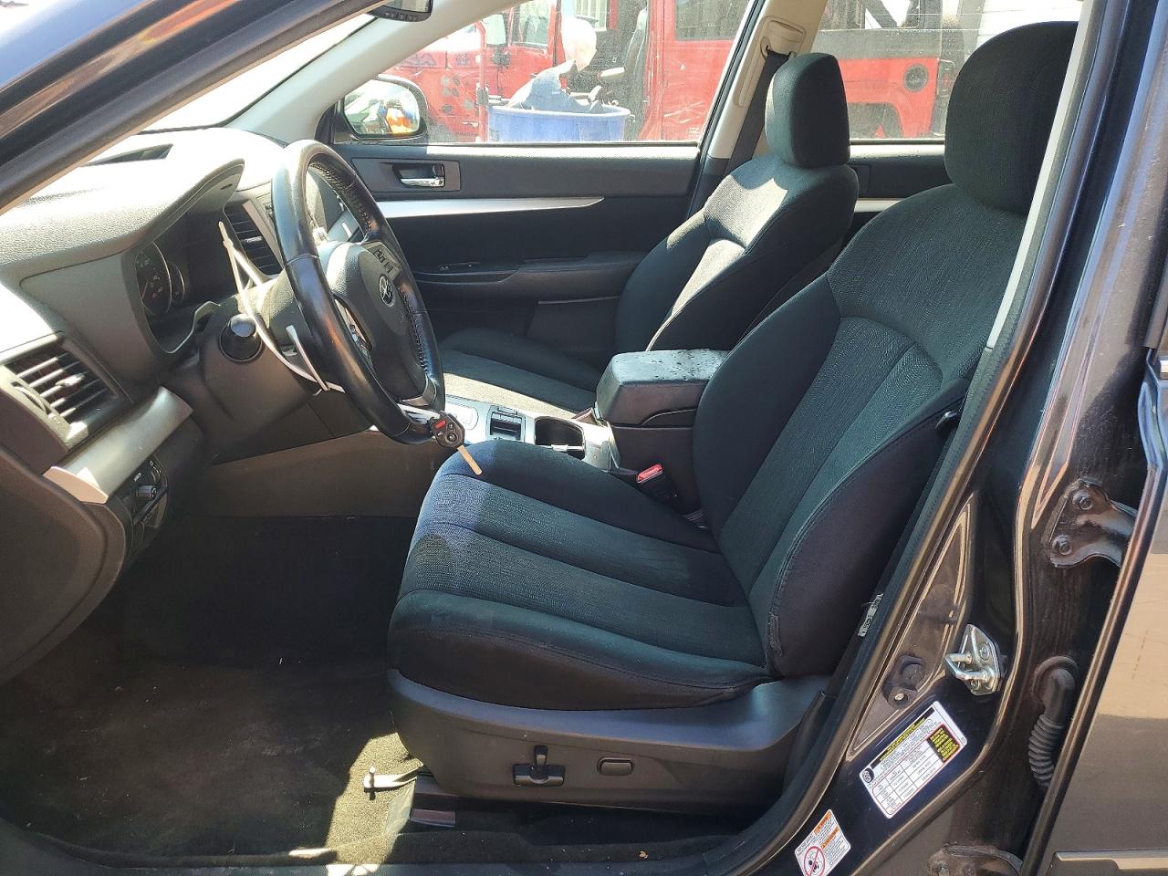 SUBARU LEGACY 2013 — 8