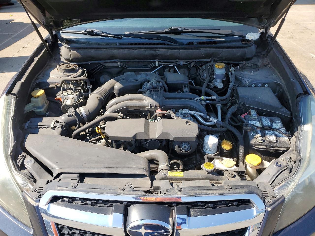 SUBARU LEGACY 2013 — 12