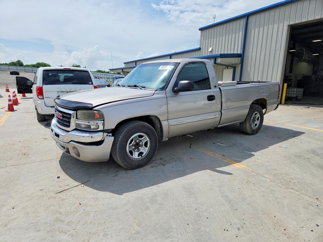 GMC NEW SIERRA 2004 — 2