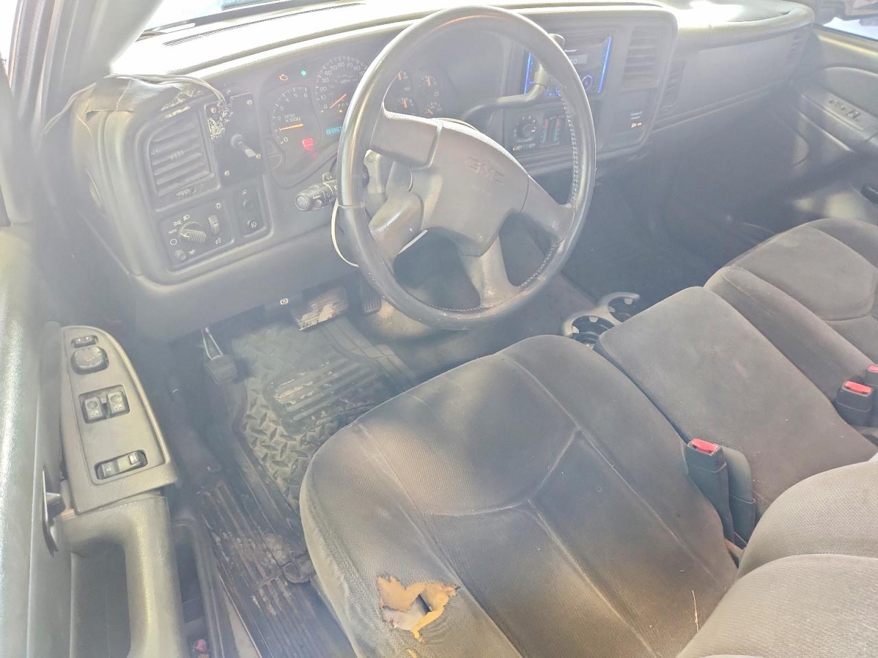 GMC NEW SIERRA 2004 — 9