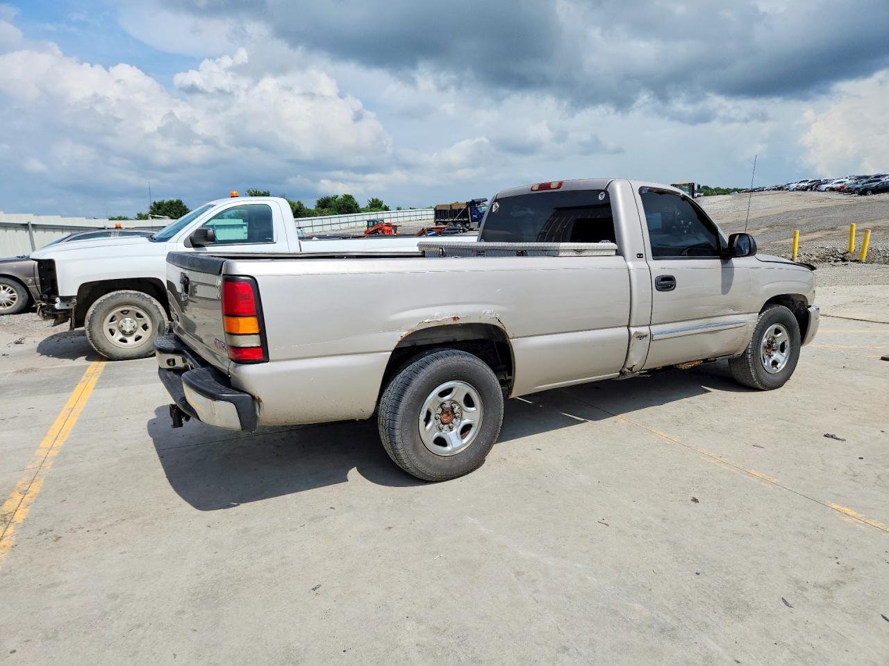 GMC NEW SIERRA 2004 — 4