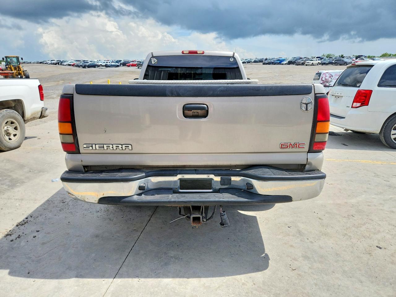 GMC NEW SIERRA 2004 — 7