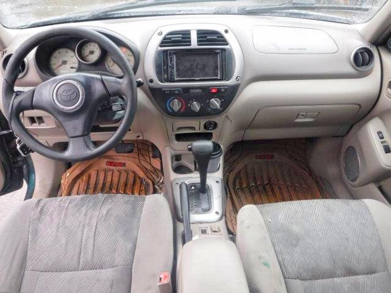 TOYOTA RAV4 2002 — 9