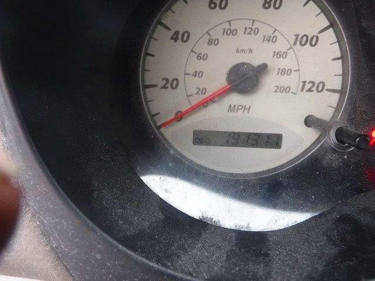 TOYOTA RAV4 2002 — 10