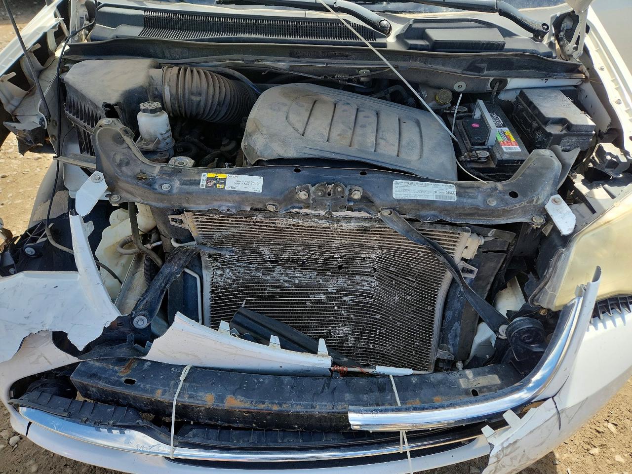 CHRYSLER TOWN & COUNTRY 2013 — 12