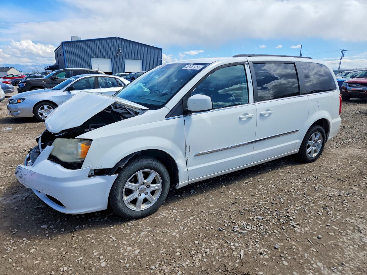 CHRYSLER TOWN & COUNTRY 2013 — 2