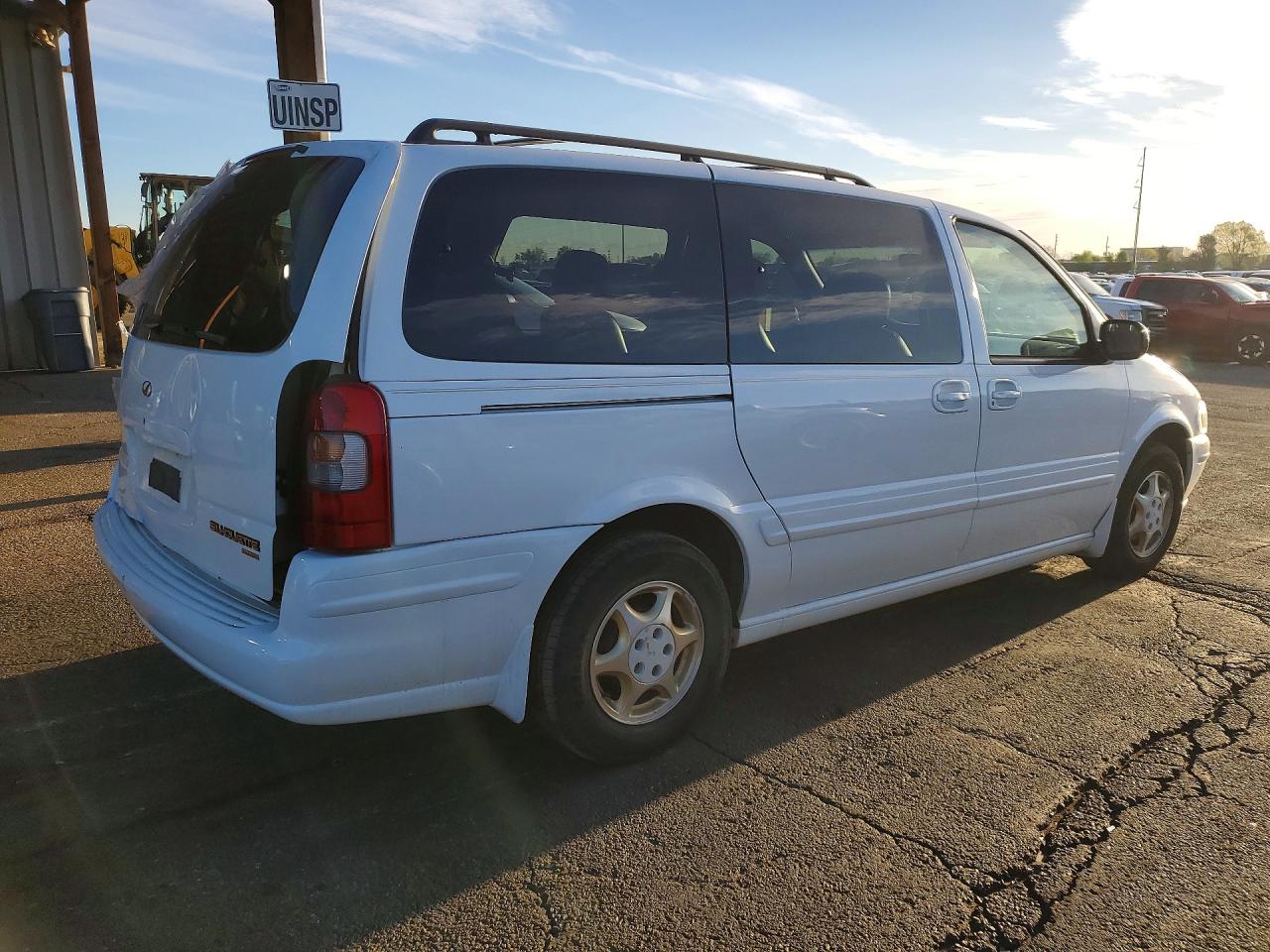 OLDSMOBILE SILHOUETTE 2000 — 4