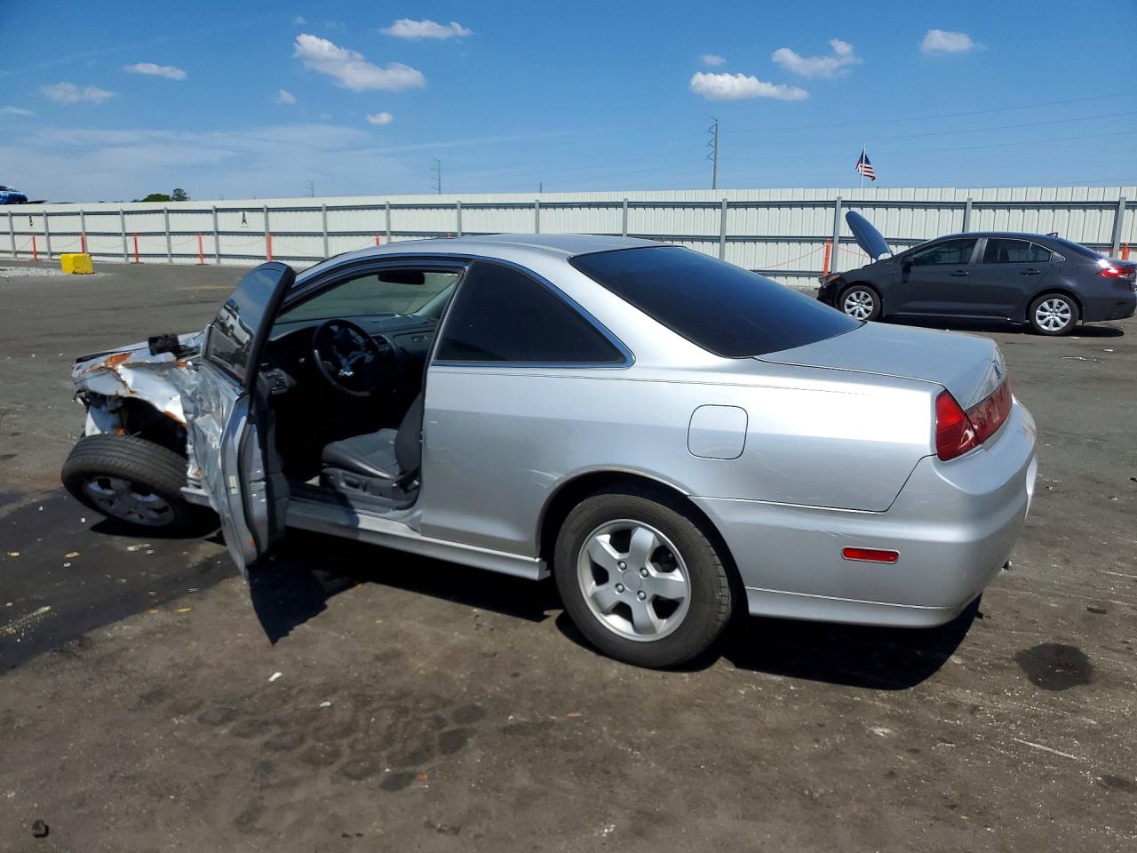 HONDA ACCORD 2002 — 3