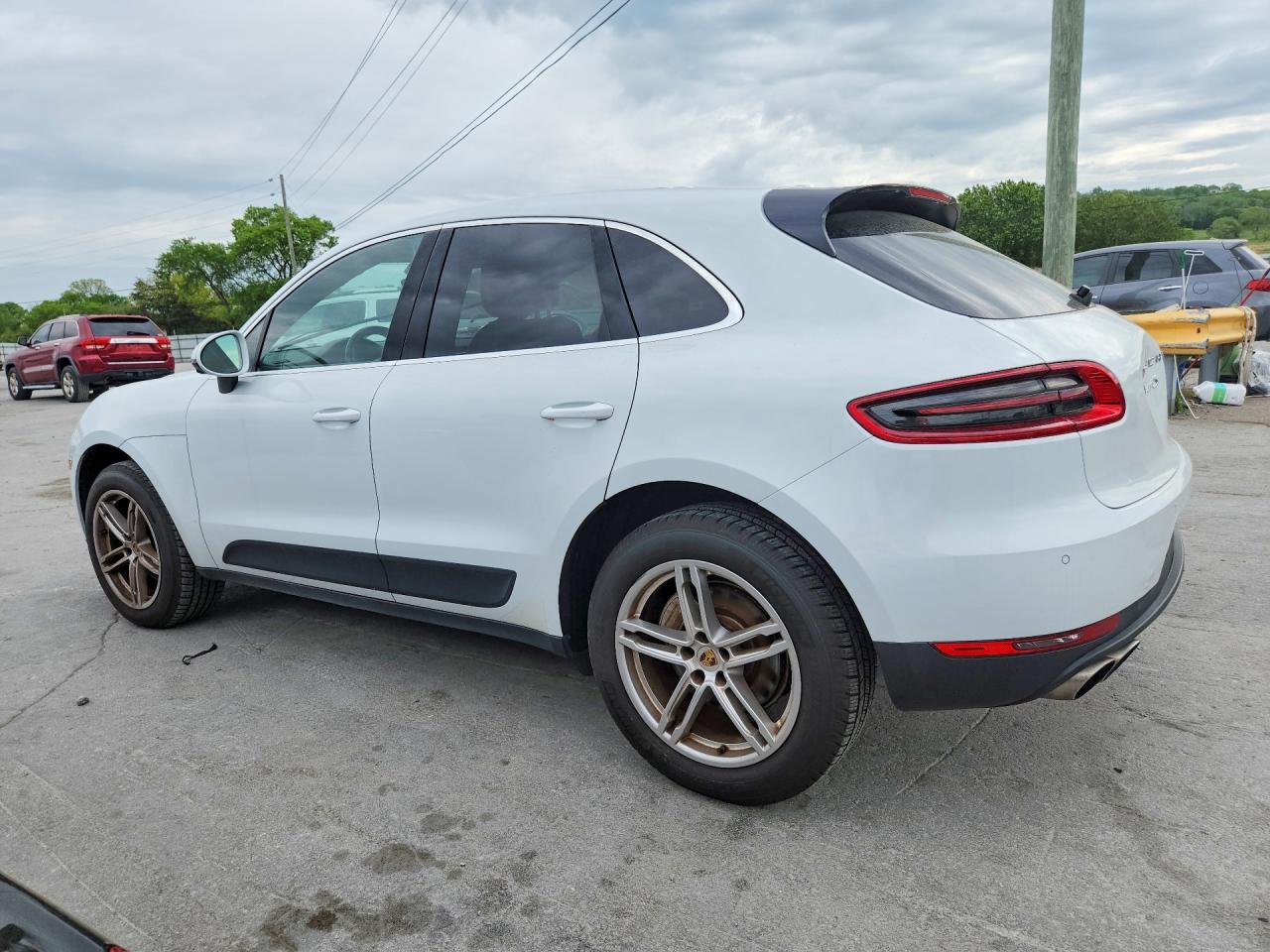 PORSCHE MACAN 2017 — 3