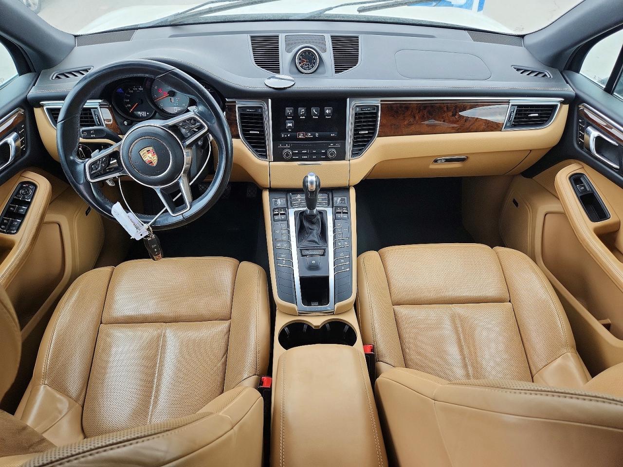 PORSCHE MACAN 2017 — 9