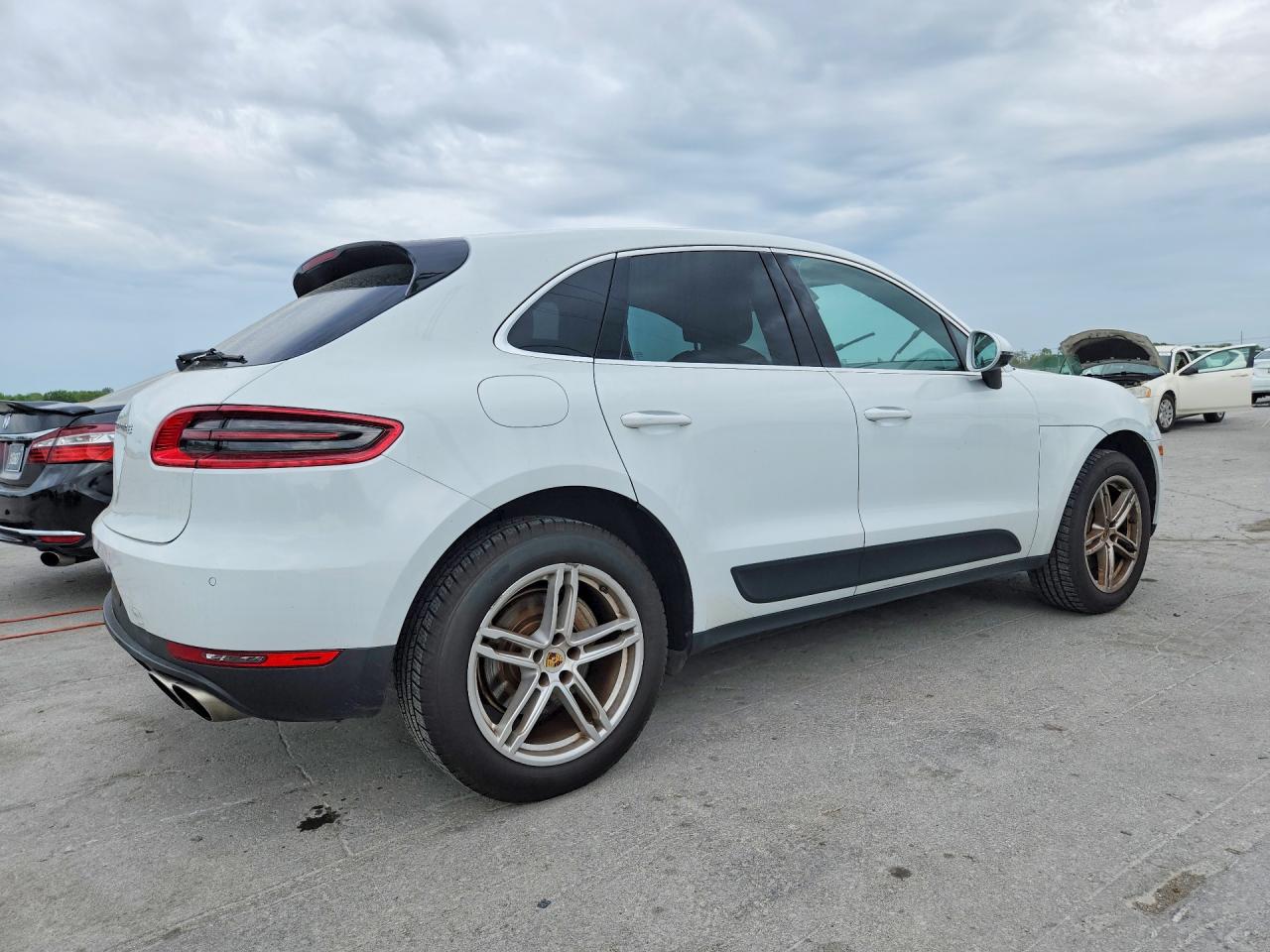 PORSCHE MACAN 2017 — 4