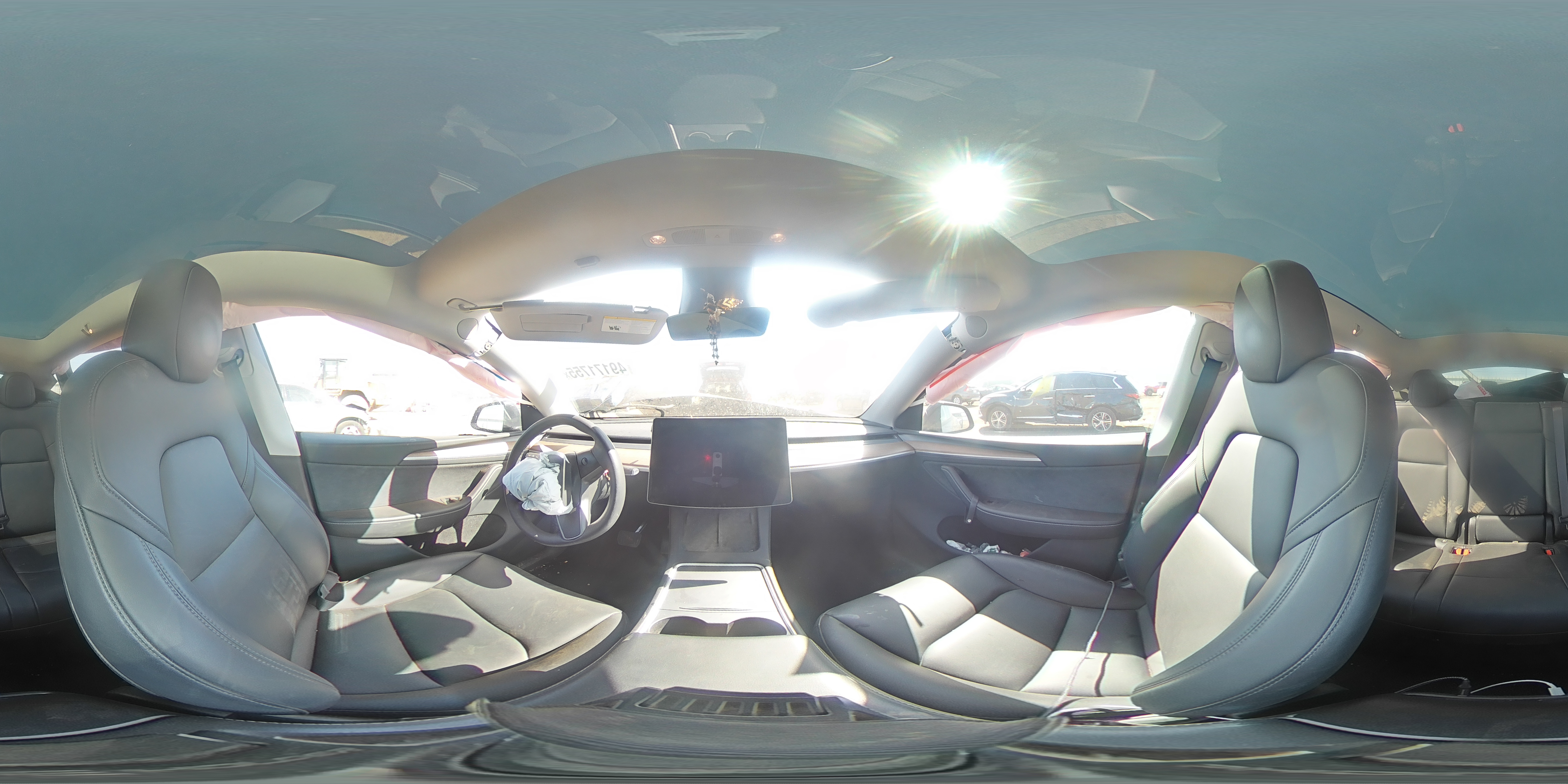 TESLA MODEL Y 2024 — 12