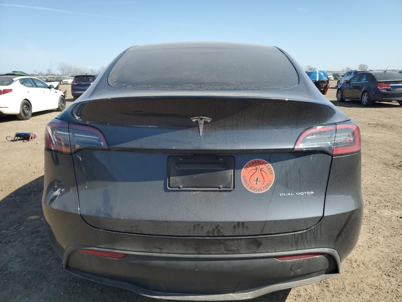 TESLA MODEL Y 2024 — 7