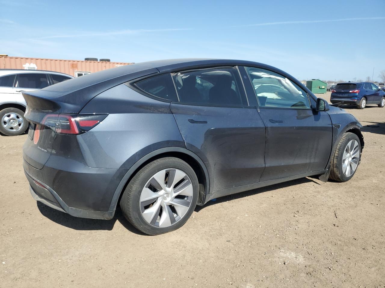 TESLA MODEL Y 2024 — 4