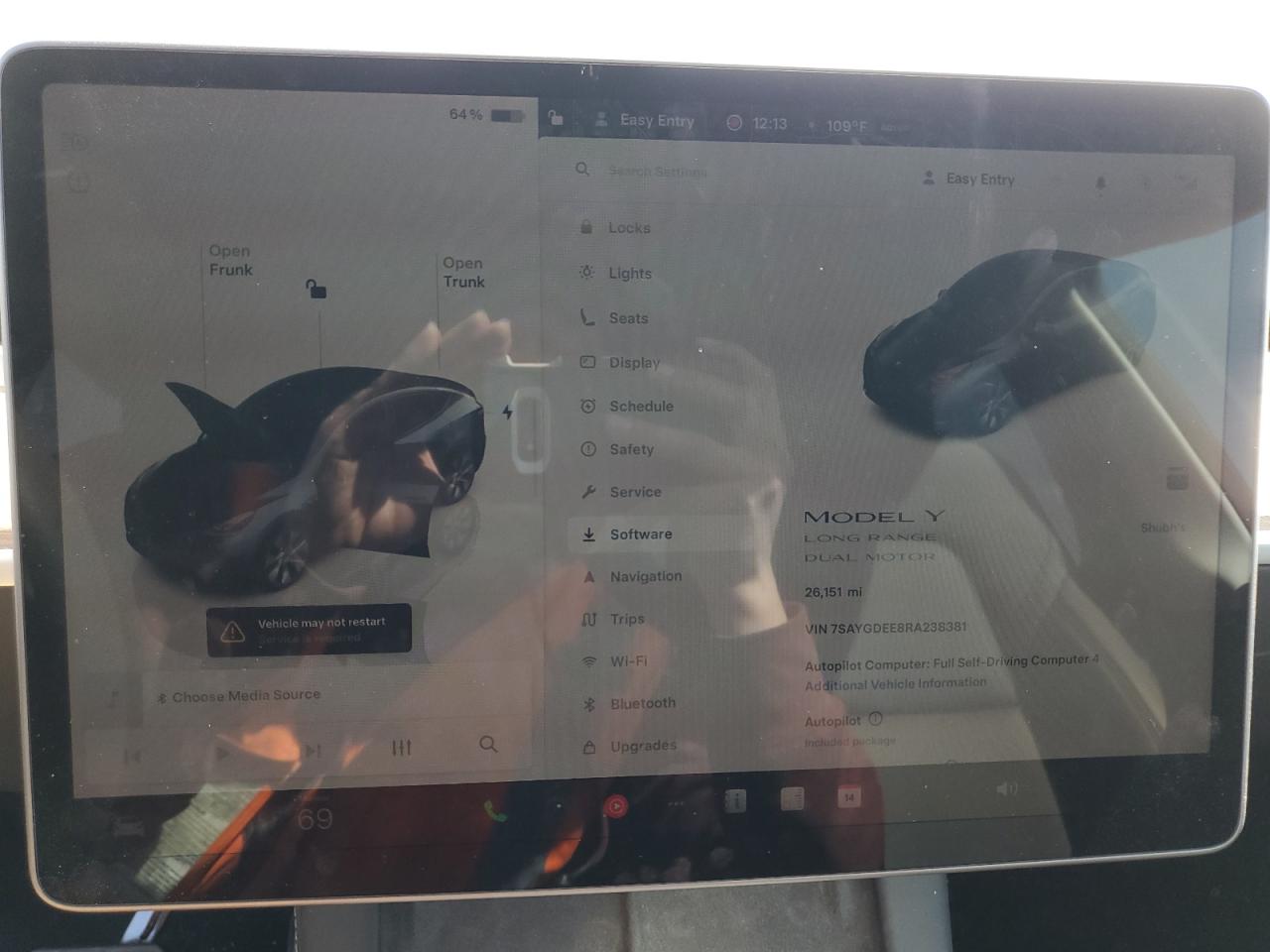 TESLA MODEL Y 2024 — 10