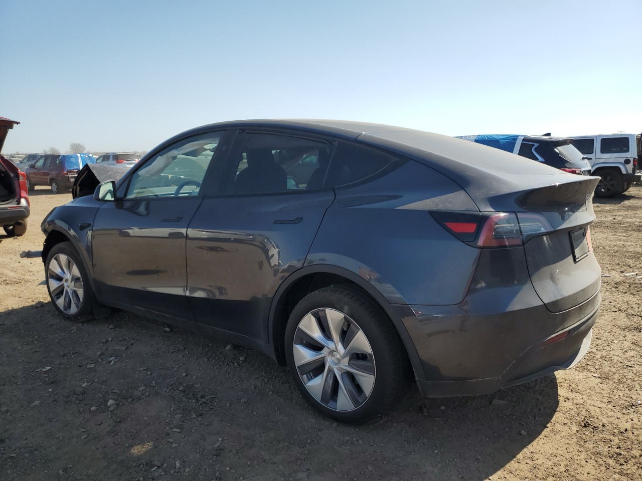 TESLA MODEL Y 2024 — 3