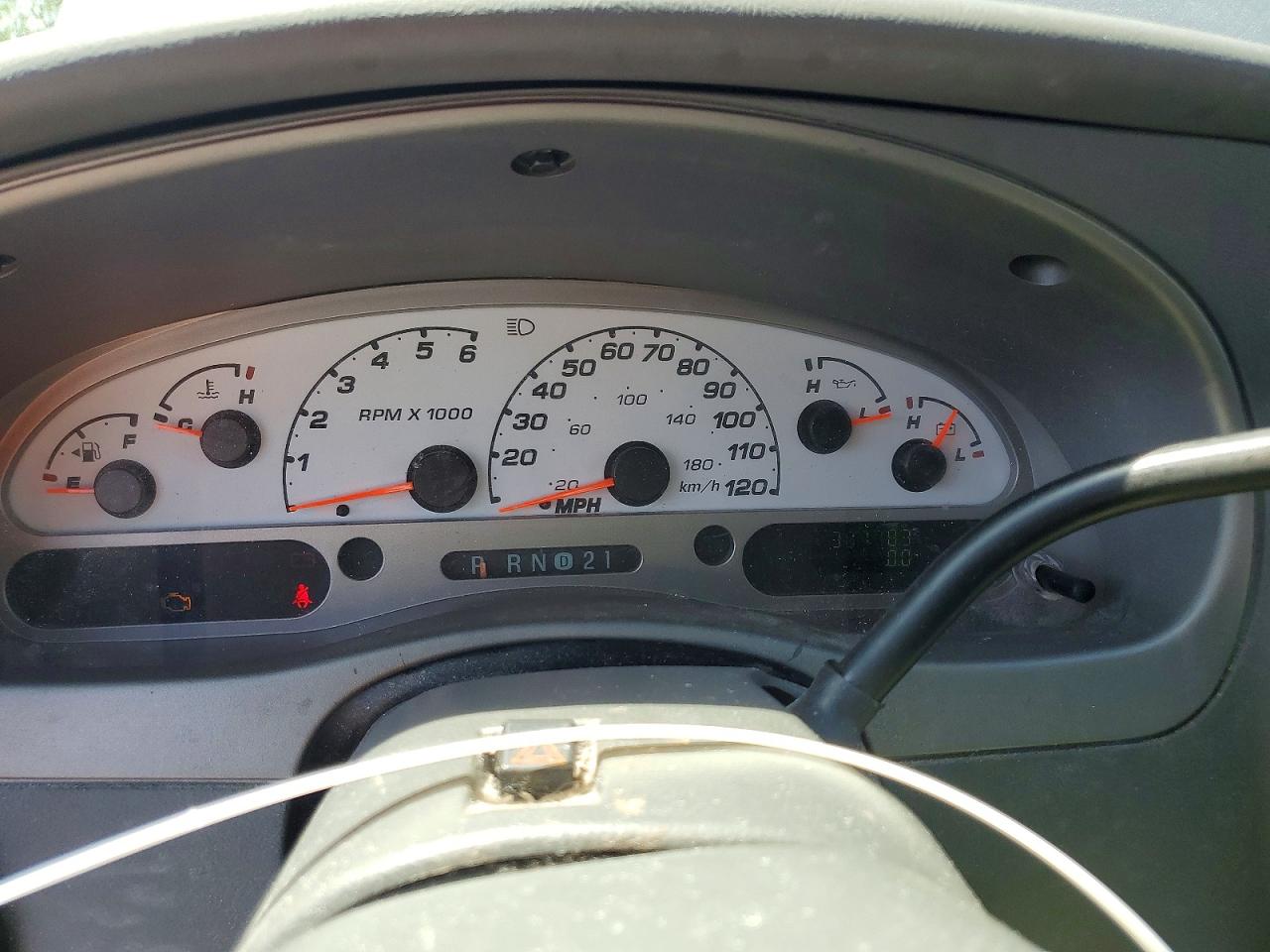 FORD EXPLORER SPORT TRAC 2005 — 10