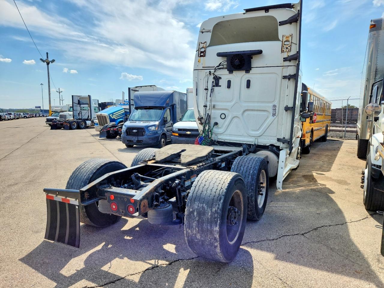 2020 FREIGHTLINER CASCADIA 116