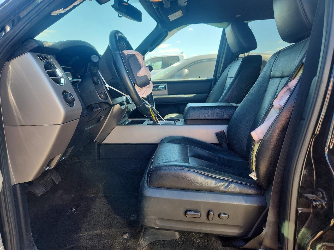 FORD EXPEDITION 2017 — 8