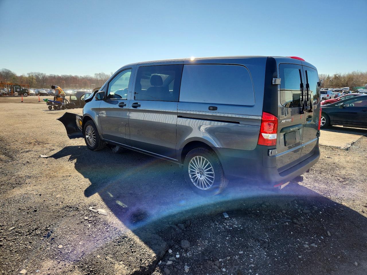 MERCEDES-BENZ METRIS 2023 — 3