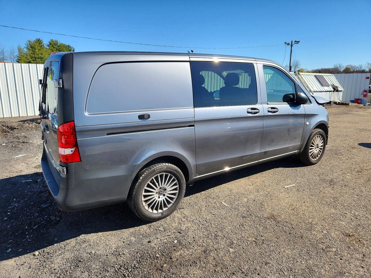 MERCEDES-BENZ METRIS 2023 — 4