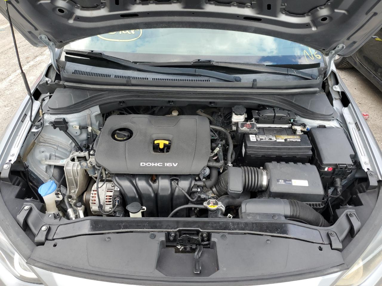 HYUNDAI ELANTRA 2017 — 12
