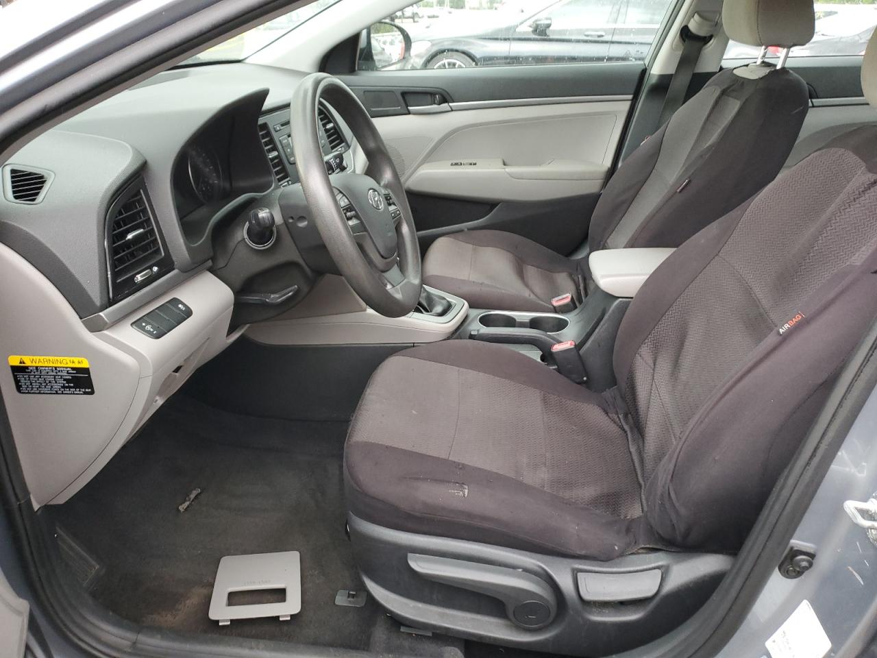 HYUNDAI ELANTRA 2017 — 8