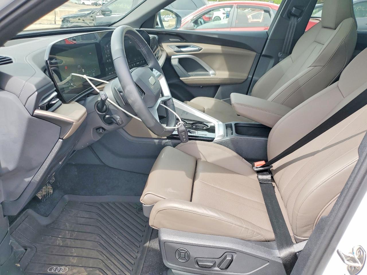 AUDI Q5 2025 — 8