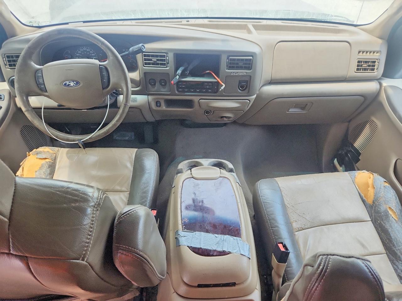 FORD EXCURSION 2004 — 9