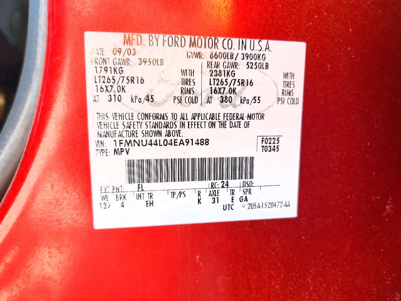 FORD EXCURSION 2004 — 15