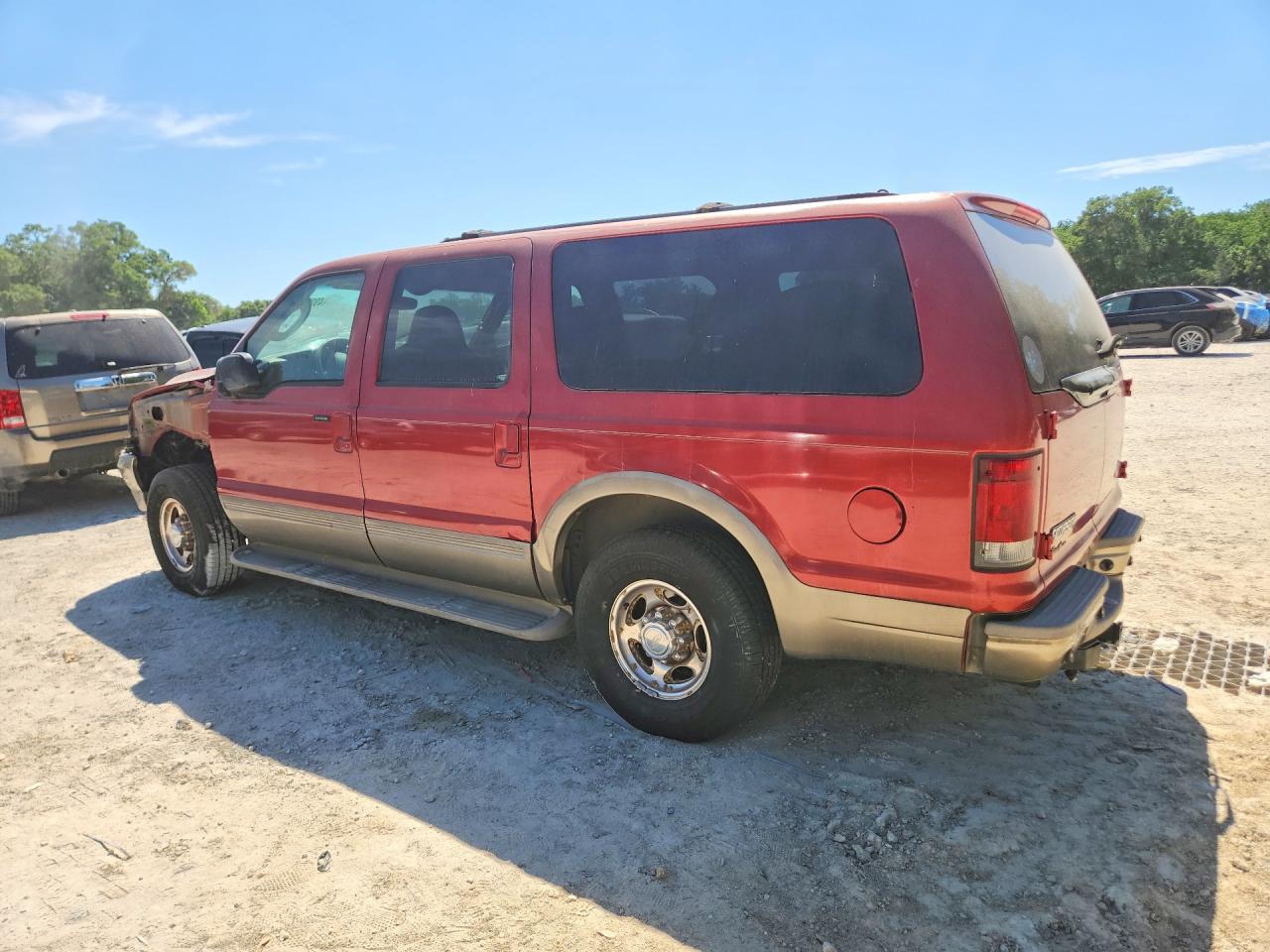 FORD EXCURSION 2004 — 3